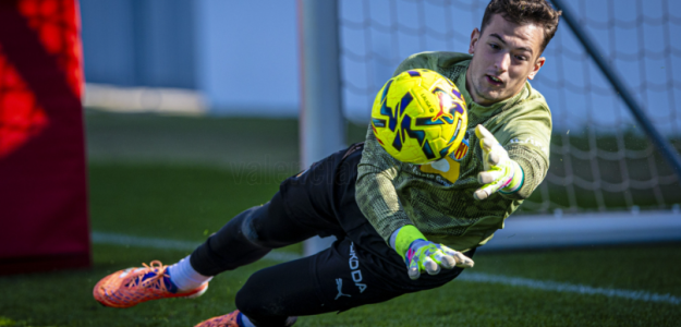Valencia CF define su once titular para enfrentar al Atlético de Madrid