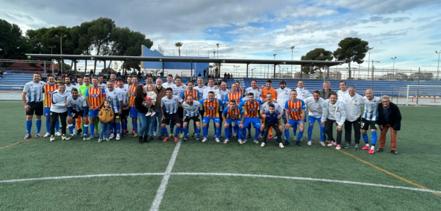 Homenaje solidario a las Leyendas del Valencia CF y Hércules en beneficio de Lía y Lubo Penev