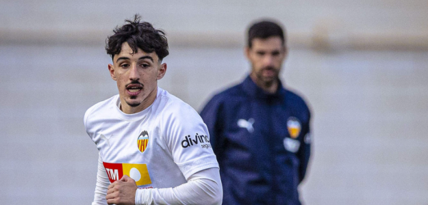 Valencia presenta su alineación ante un desafiante Real Madrid