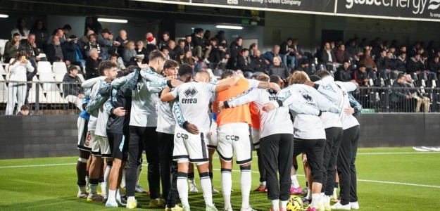 Aficionados del Castellón disfrutan de entrenamiento especial en el Skify Castalia