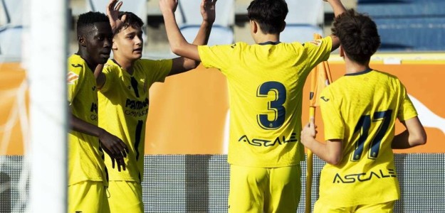 El Elche CF se impone al Villarreal CF con un 'hat-trick' de Pere Milla