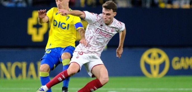 El Real Oviedo busca reforzar su plantilla ante la falta de gol