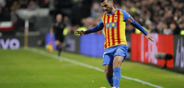 El Valencia CF no logra imponerse ante el Rayo Vallecano en un partido de altibajos