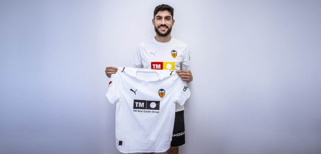 El Valencia CF presenta su alineación titular ante el Espanyol con sorpresas en la defensa y el mediocampo