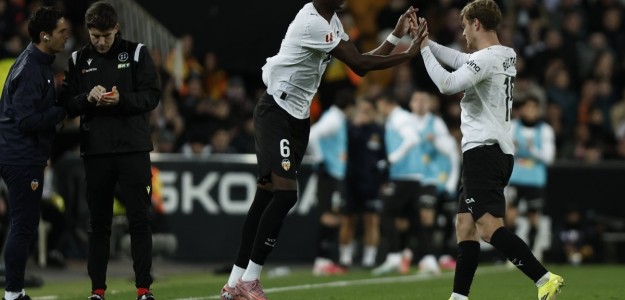 El Valencia CF se estrella contra el Elche CF en un partido marcado por las actuaciones individuales