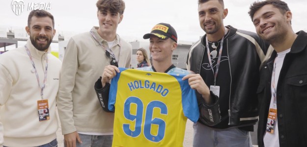 El Valencia CF se une al Maratón Valencia 2025 en un acto de hermanamiento