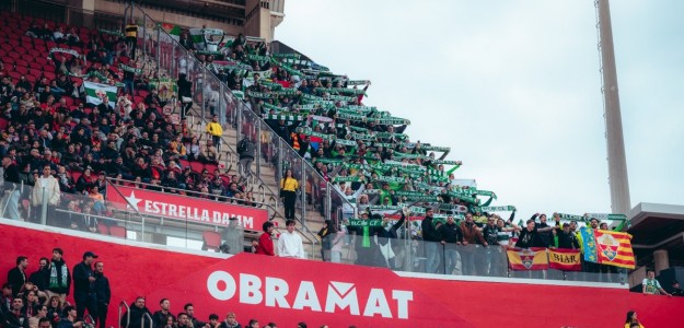 Elche y Villarreal se enfrentan en un duelo crucial por la permanencia y la redención