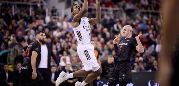Emoción deportiva en À Punt: Maratón Elche-Alicante, Hércules vs. Nàstic y Valencia Basket en acción