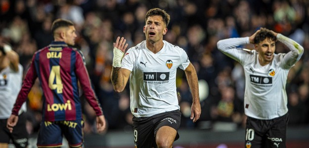 Filip Ugrinic se suma a las bajas del Valencia CF antes de enfrentar al Celta