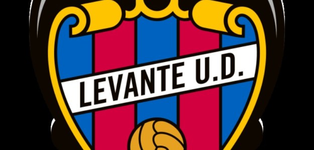 Jorge Cabello destaca en la derrota del Mirandés ante el Sporting de Gijón