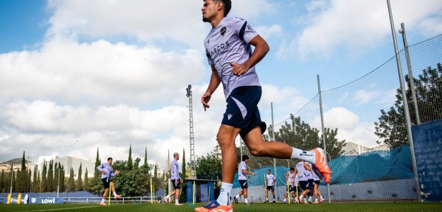 Levante UD prepara su estrategia para enfrentar al Villarreal CF