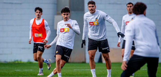 Miguel Ángel Corona: la cordial despedida del Valencia CF
