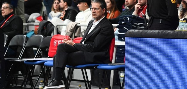 UCAM Murcia vence a Valencia Basket en un duelo marcado por el cansancio