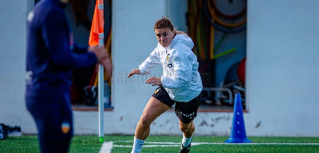 Valencia CF Femenino y Deportivo Alavés empatan en un duelo intenso