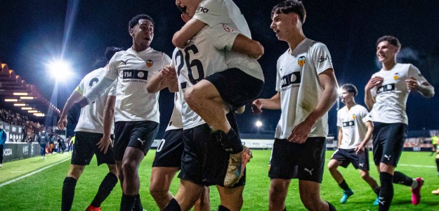 Valencia con Serias Bajas en Defensa y Portería para Enfrentar al Espanyol