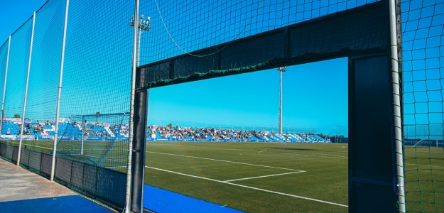 Eder Sarabia dirige un entrenamiento del Elche CF preparando el amistoso