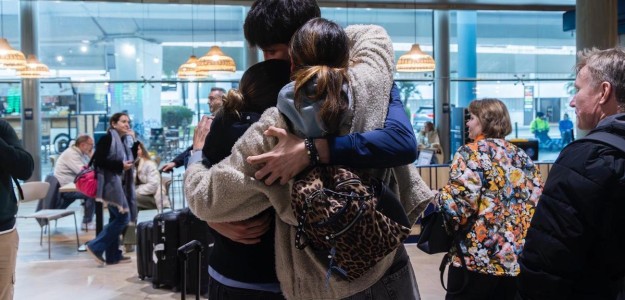 Expedición junior Valencia Basket aeropuerto Manises regreso Abu Dabi