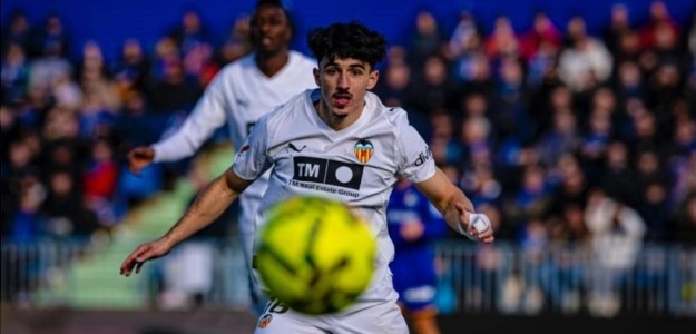 Jugadores del Valencia CF durante un entrenamiento en la Ciudad Deportiva
