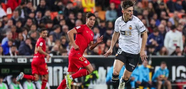Thierry durante un partido del Valencia CF en Mestalla esta temporada