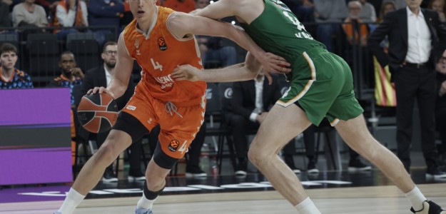 Valencia Basket celebra victoria ante Zalgiris Kaunas en Roig Arena