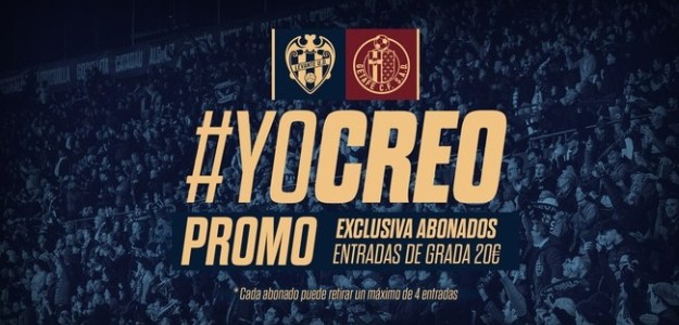 Aficionados del Levante UD en las gradas del Ciutat de València durante un partido