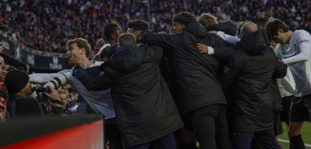 Carlos Corberán durante rueda de prensa previa Valencia CF Girona