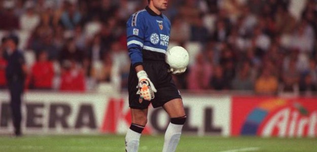 Andreu Palop durante su etapa como guardameta del Valencia CF en Mestalla