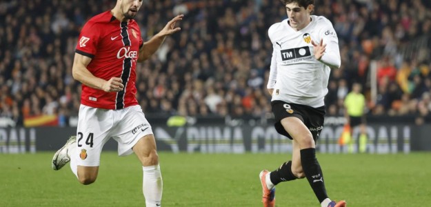 Roger Brugué entrena con el Levante UD tras lesión rodilla