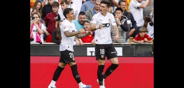 Carlos Corberán durante rueda de prensa previa Valencia CF Atlético