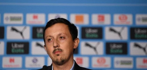 Pablo Longoria durante su etapa como directivo del Valencia CF en Mestalla