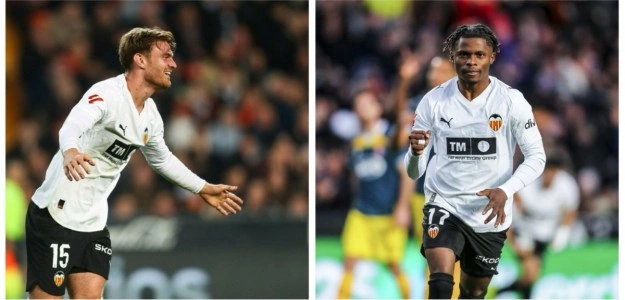 Lucas Beltrán durante un entrenamiento del Valencia CF en la Ciudad Deportiva