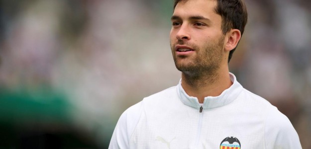 Hugo Duro y Unai Núñez durante entrenamiento Valencia CF