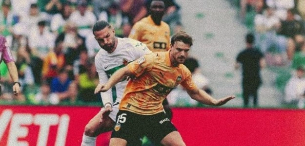 Lucas Beltrán lamenta una ocasión fallada durante el Valencia CF Elche