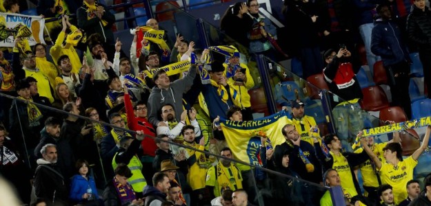 Jugadores del Levante UD durante un entrenamiento preparando el partido ante el Villarreal