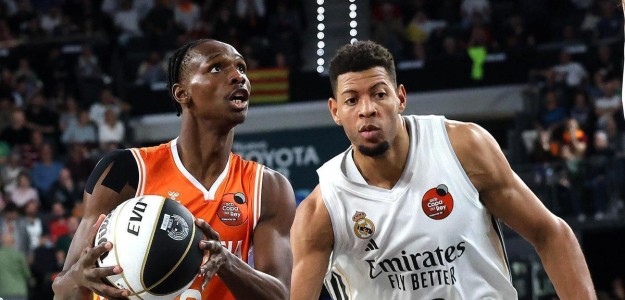 Pedro Martínez celebra clasificación Valencia Basket Final Four Euroliga