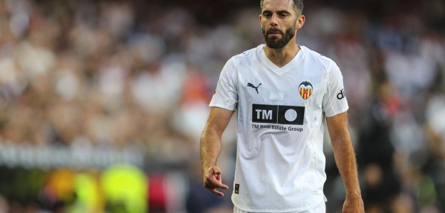 Luis Rioja durante el partido Valencia CF contra Rayo Vallecano en Mestalla