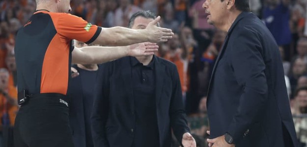 Dimitris Giannakopoulos presidente Panathinaikos durante partido Valencia Basket Roig Arena