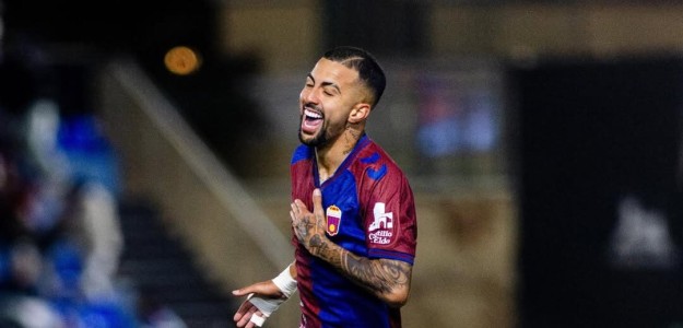 Hamza Bellari celebra ascenso Segunda División Eldense