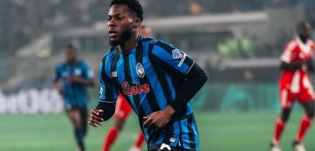 Yunus Musah durante un partido con el AC Milan en la Serie A italiana