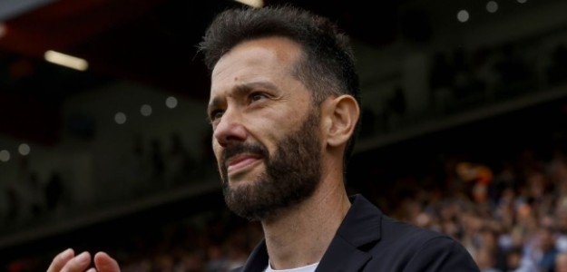 Carlos Corberán durante rueda prensa Valencia CF Mestalla
