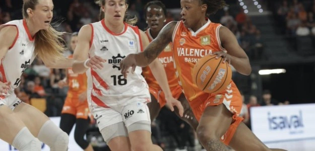 Queralt Casas celebra pase semifinales Valencia Basket LF Endesa