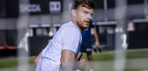 Lucas Beltrán durante un entrenamiento del Valencia CF en Paterna