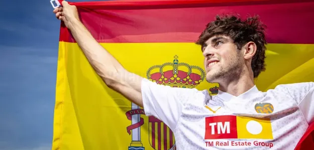 Javi Guerra durante un entrenamiento con la Selección Española sub-21