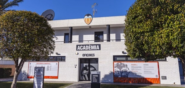 Liam Videla durante un entrenamiento con el Valencia CF Infantil A