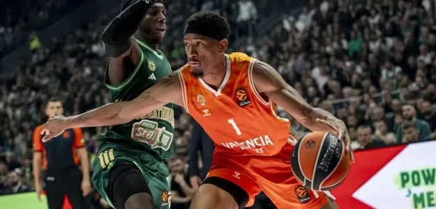 Jugadores Valencia Basket durante entrenamiento previo semifinal Euroleague Atenas