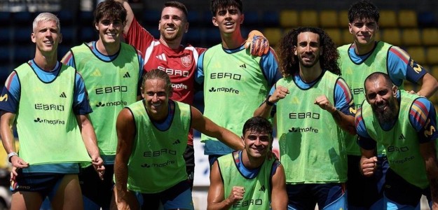 Javi Guerra durante un entrenamiento con la selección española bajo las órdenes de Luis de la Fuente