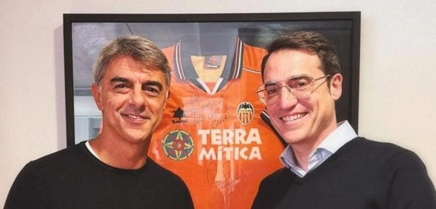 Claudio Piojo López durante su presentación como vicepresidente deportivo del CF Benidorm