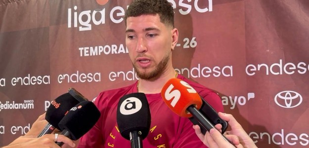 Joel Parra celebra victoria Valencia Basket final Liga Endesa Palau Blaugrana