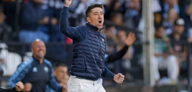 Pablo Hernández entrenador CD Castellón firma renovación contrato 2029