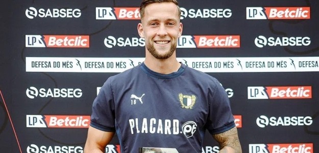 Justin De Haas durante un partido con el Famalicão portugués
